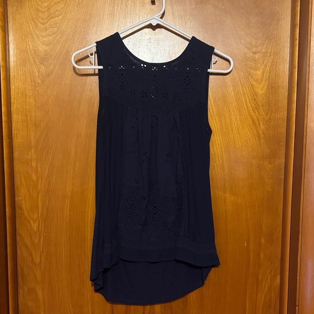 Elegant Navy Blur Sleeveless Top